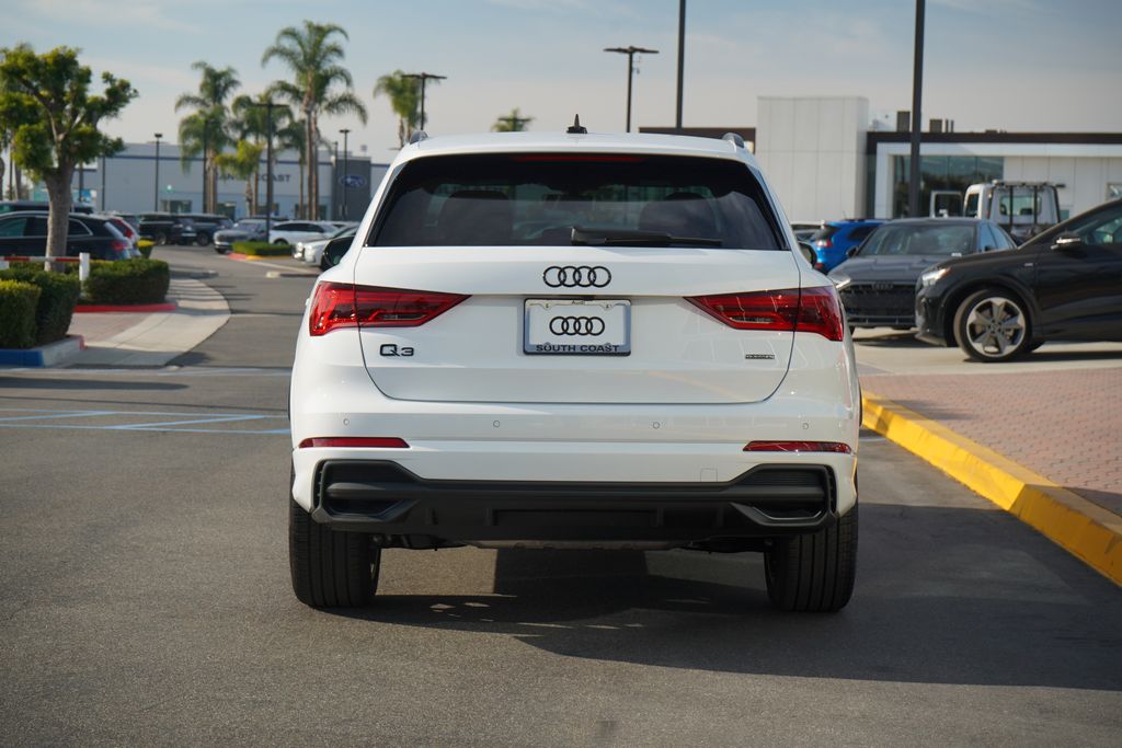 2025 Audi Q3  4