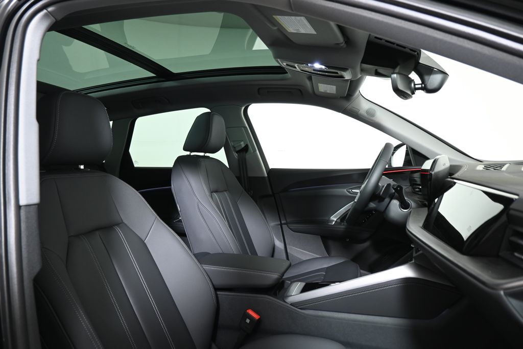 Thumbnail: 2025 Audi Q5 - 22