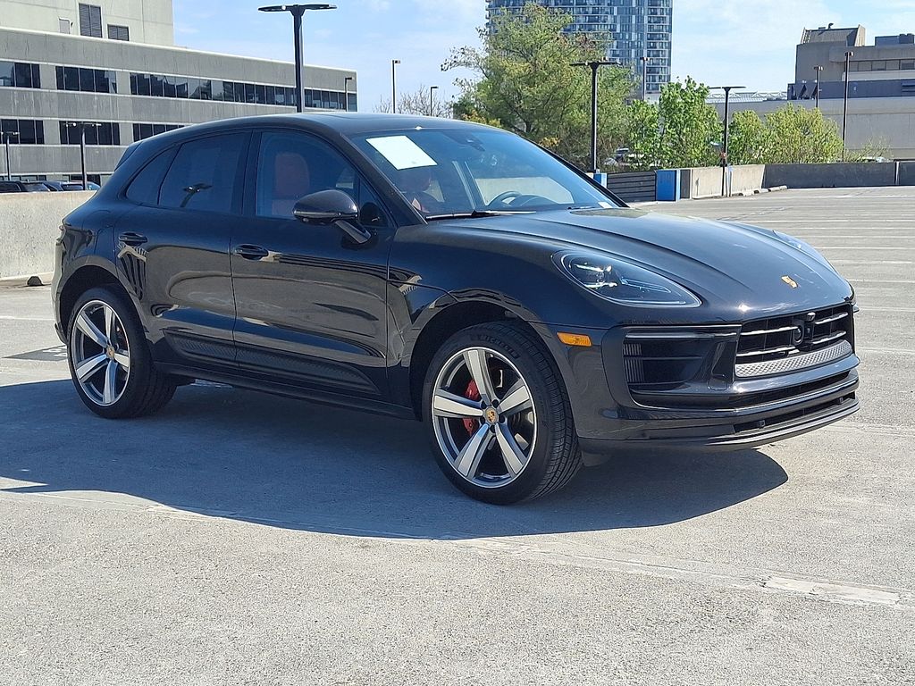 Thumbnail: 2026 Porsche Macan - 7