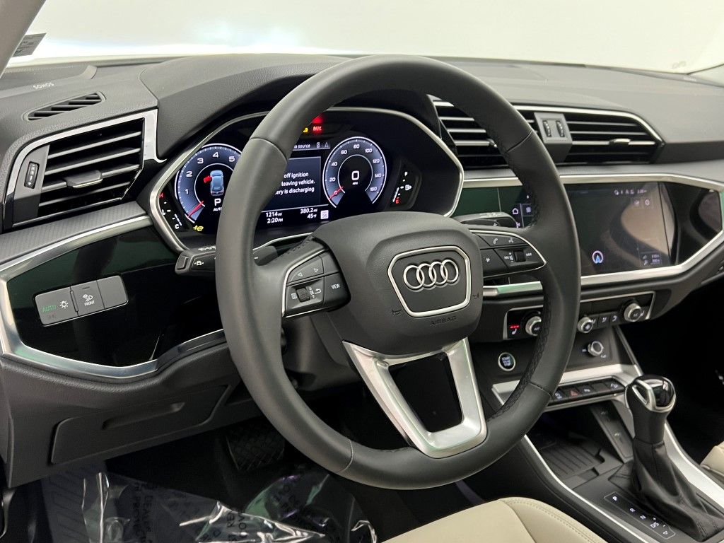 Thumbnail: 2025 Audi Q3 - 28