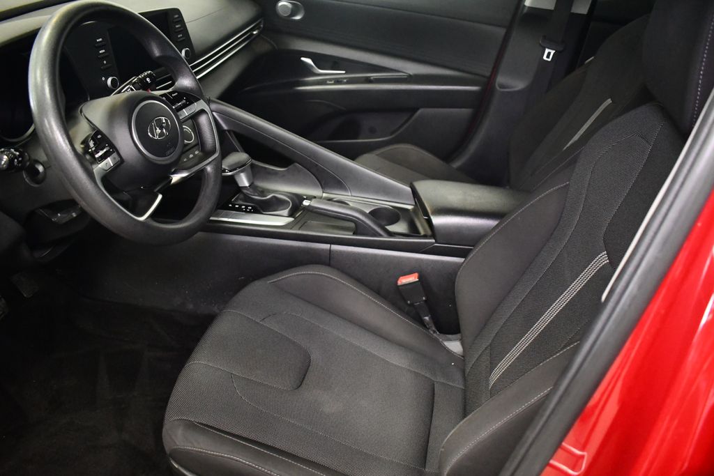 Thumbnail: 2021 Hyundai Elantra - 25