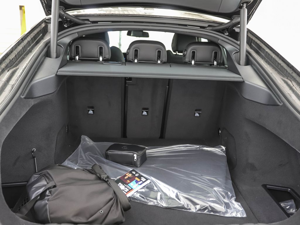 Thumbnail: 2026 BMW i4 - 24