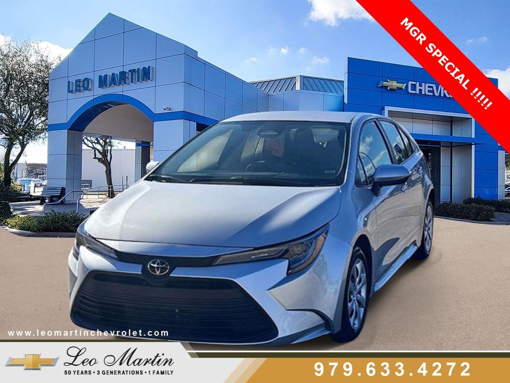 2024 Toyota Corolla LE FWD