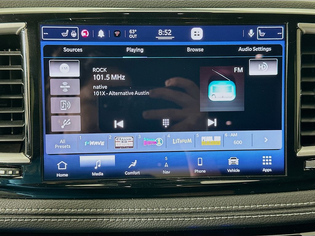 2021 Chrysler Pacifica Touring L 15