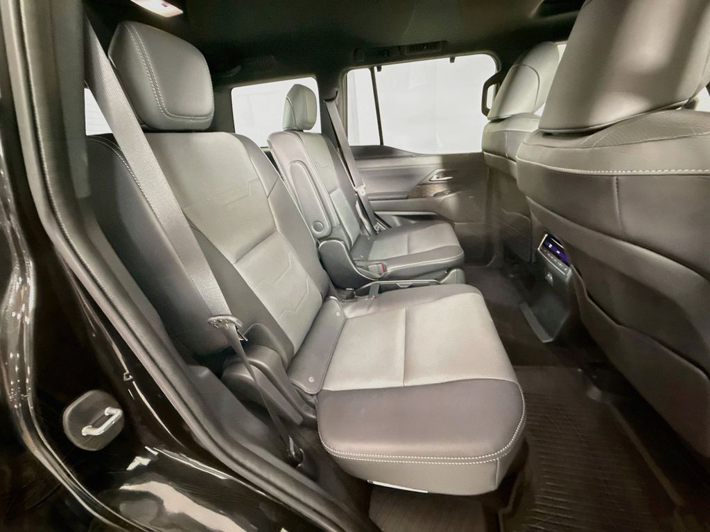 Thumbnail: 2024 Lexus GX - 28