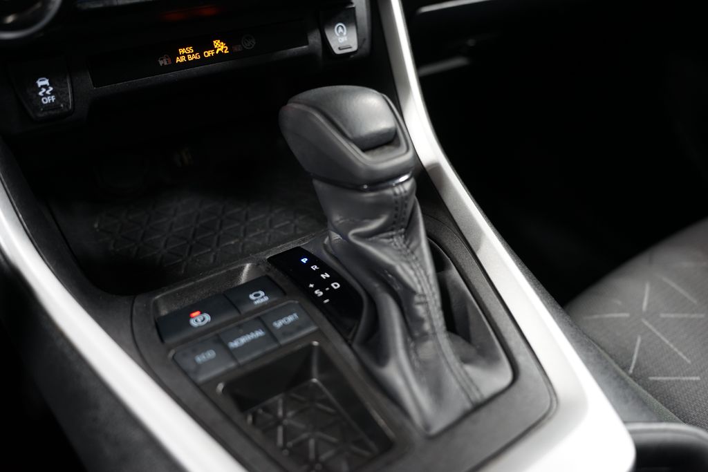 2023 Toyota RAV4 XLE 21
