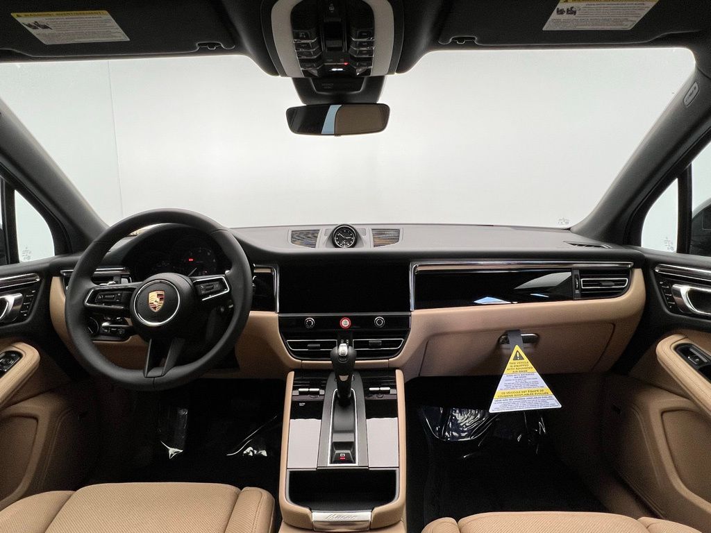 2025 Porsche Macan  6