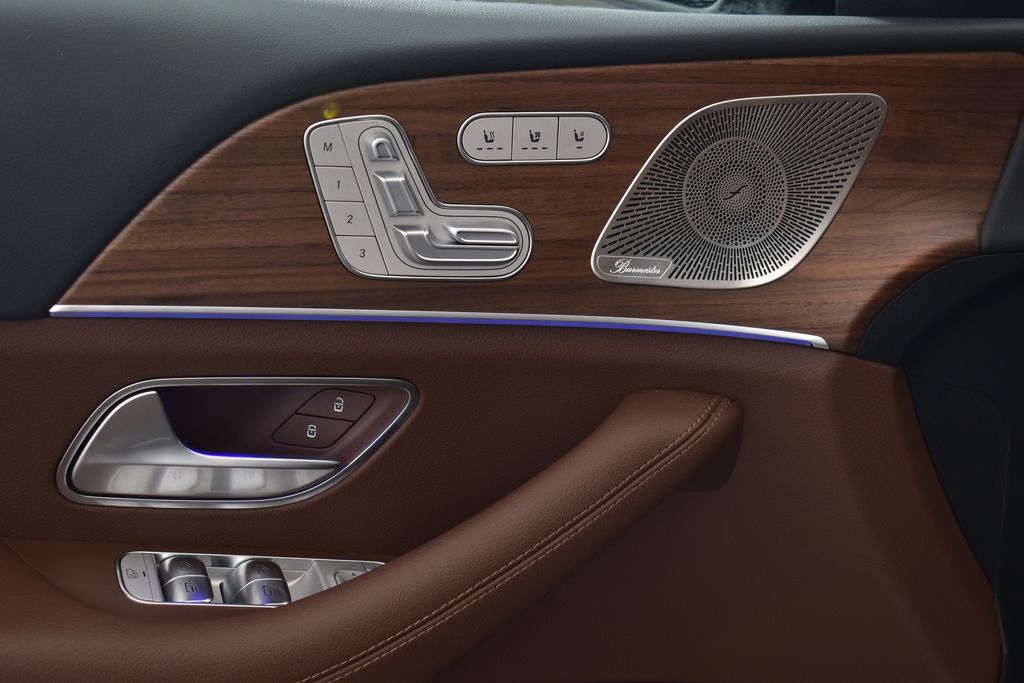 Thumbnail: 2025 Mercedes-Benz GLS - 12