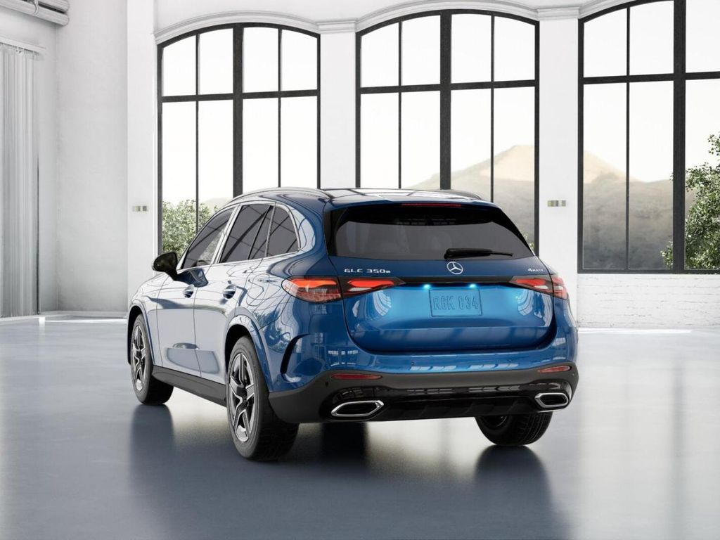 Thumbnail: 2026 Mercedes-Benz GLC - 27