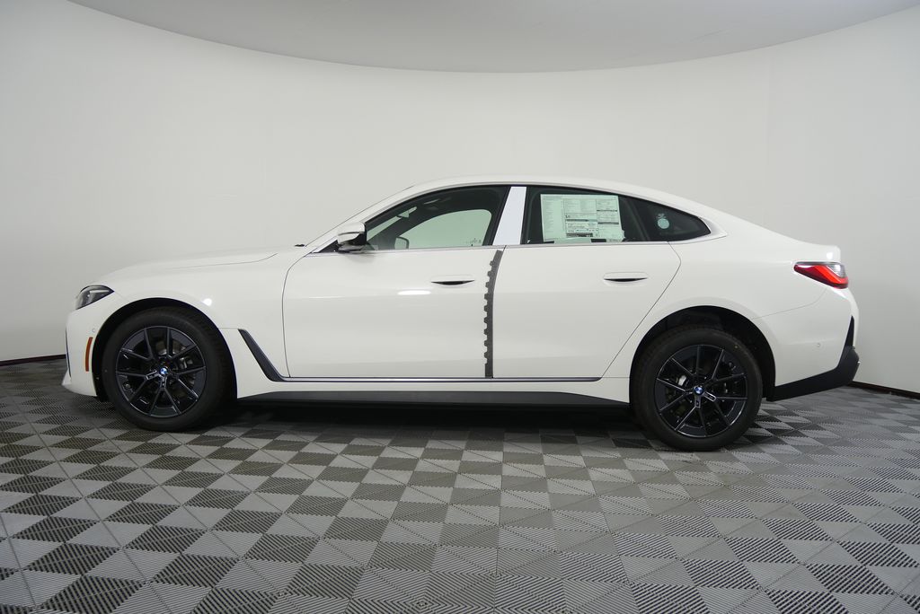 Thumbnail: 2025 BMW i4 - 6