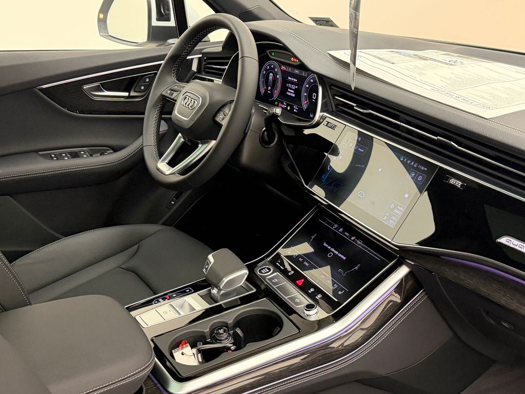 Thumbnail: 2026 Audi Q7 - 10