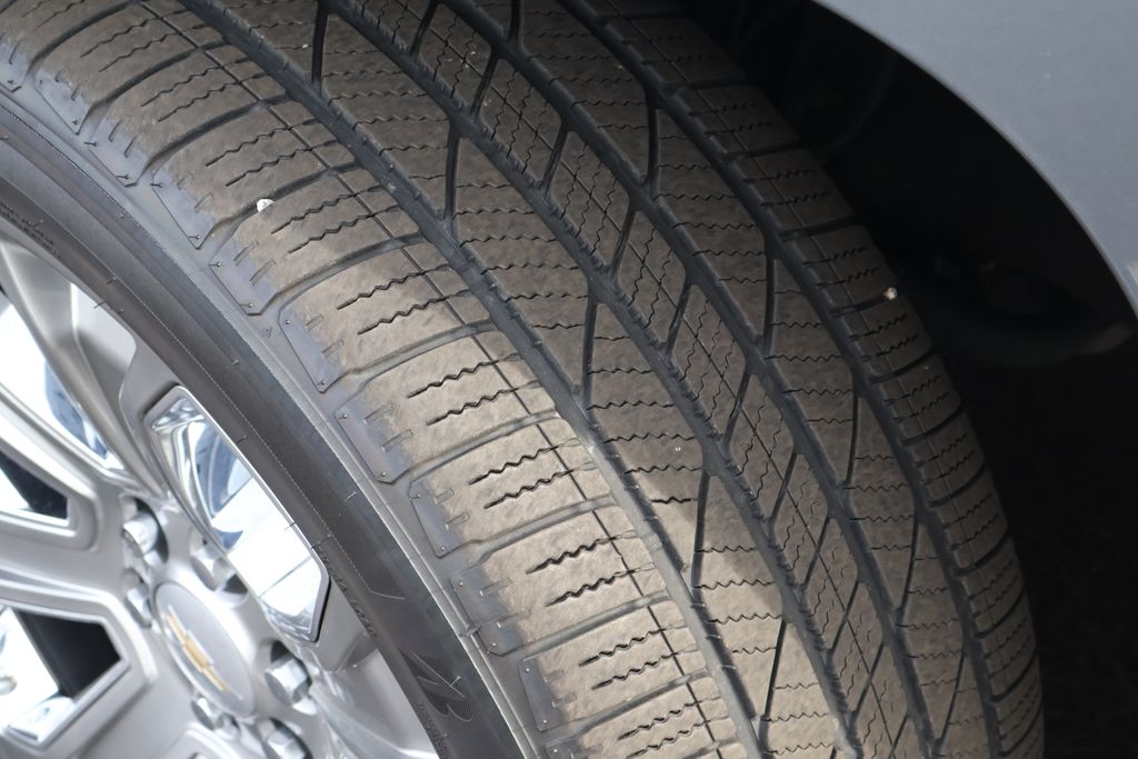 Thumbnail: 2019 Chevrolet Tahoe - 15