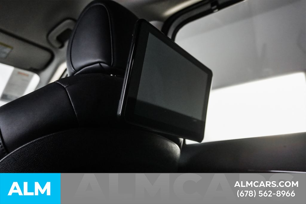Used 2022 White Kia SX image 52