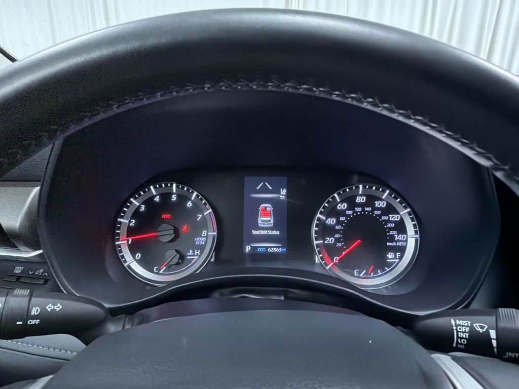 2022 Toyota Highlander LE - Photo 21