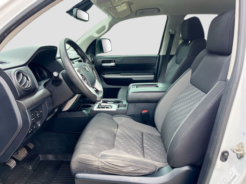 Used 2020 White Toyota SR5 image 20