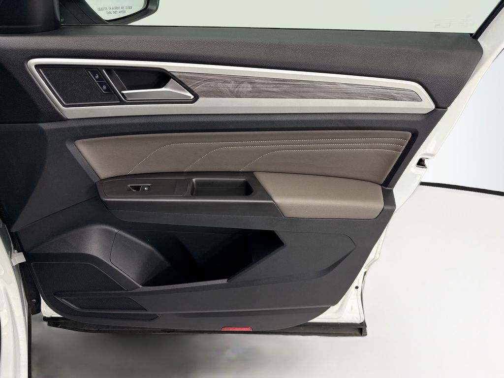 Thumbnail: 2023 Volkswagen Atlas - 23