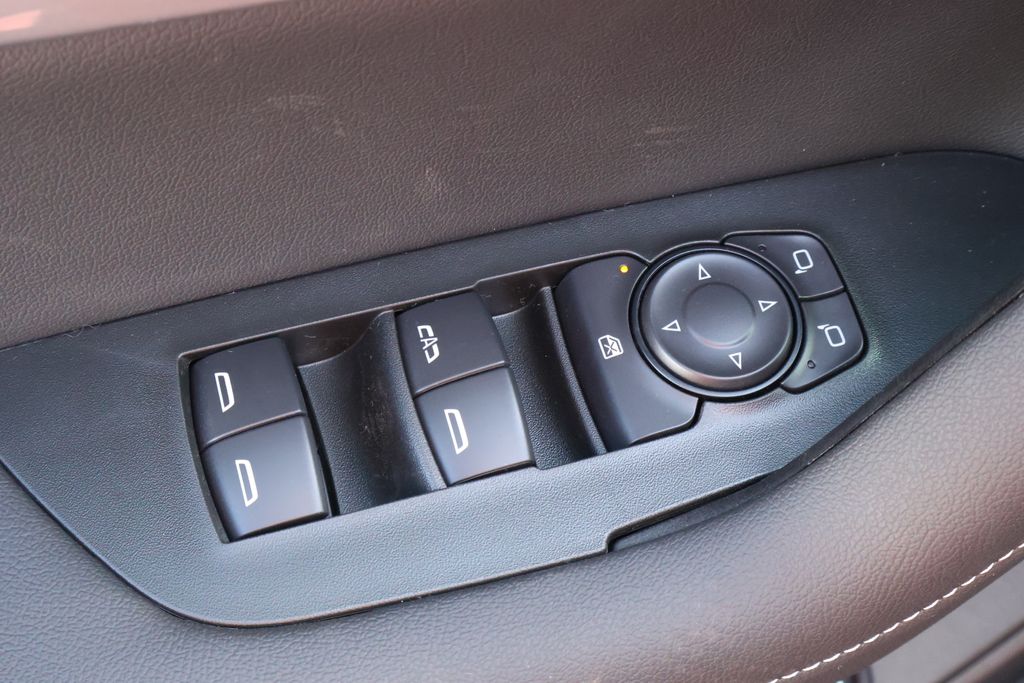 Thumbnail: 2025 Chevrolet Blazer - 17