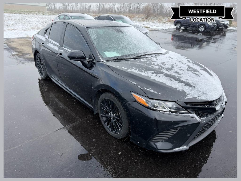 2020 Toyota Camry SE Nightshade AWD
