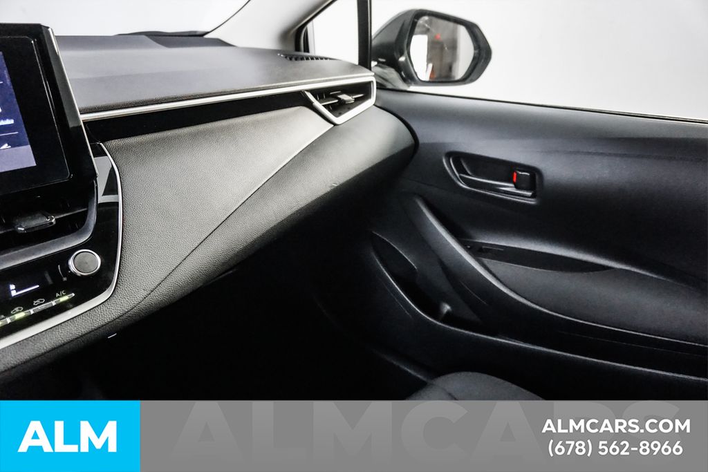 Used 2025  Toyota LE image 36
