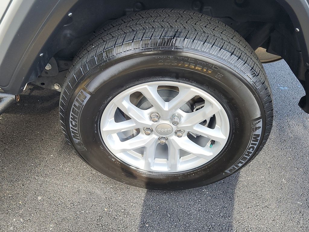 Thumbnail: 2023 Jeep Wrangler - 8