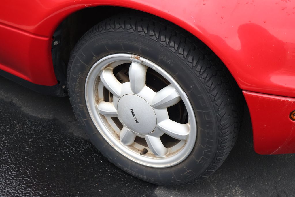 1990 Mazda MX-5 Miata Base 5