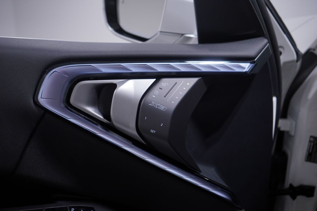 Thumbnail: 2026 BMW X3 - 11