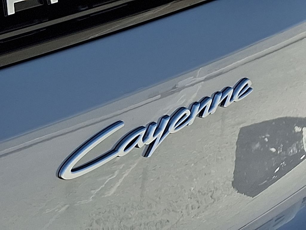 Thumbnail: 2026 Porsche Cayenne - 26