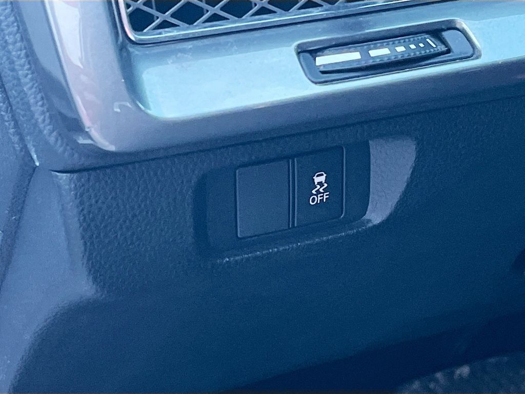 Used 2025 White Acura Base image 10