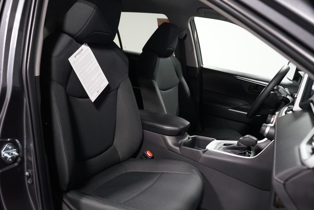 Thumbnail: 2025 Toyota RAV4 - 27