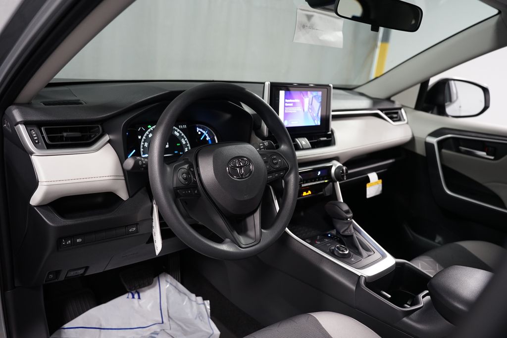 Thumbnail: 2025 Toyota RAV4 - 11