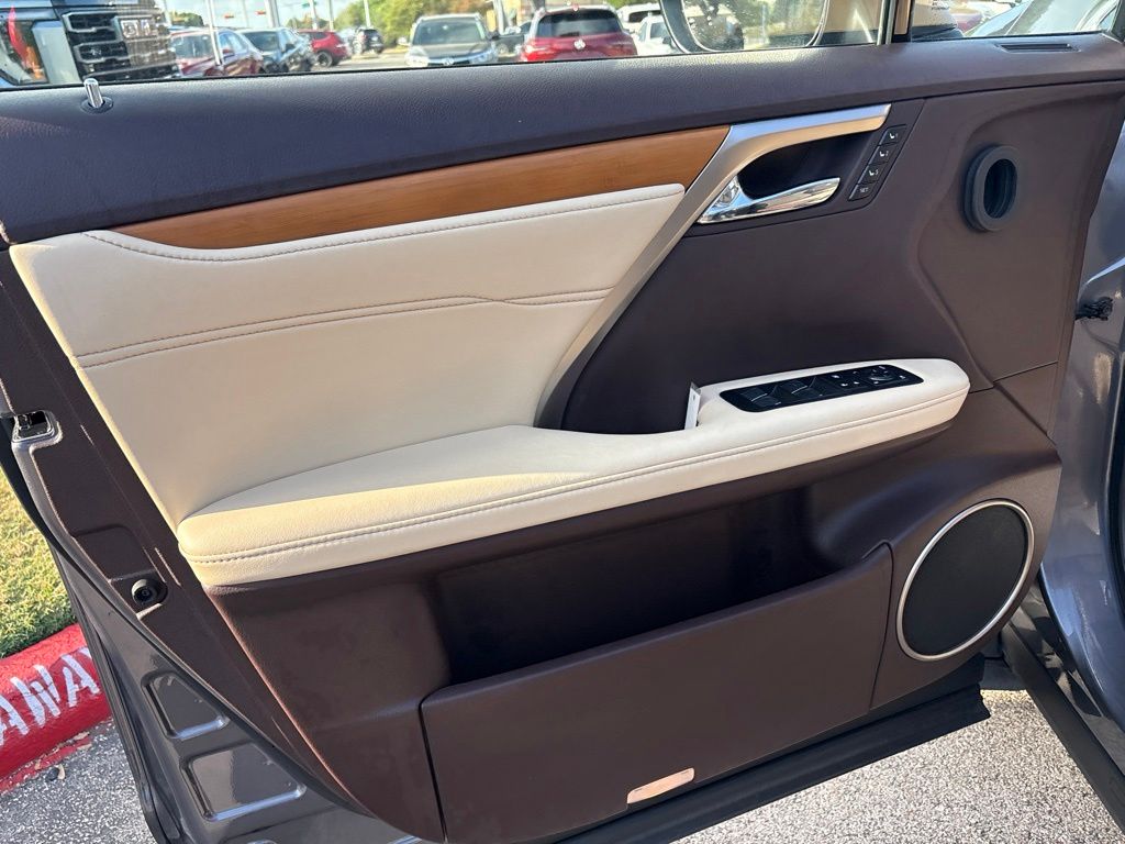 Thumbnail: 2019 Lexus RX - 12