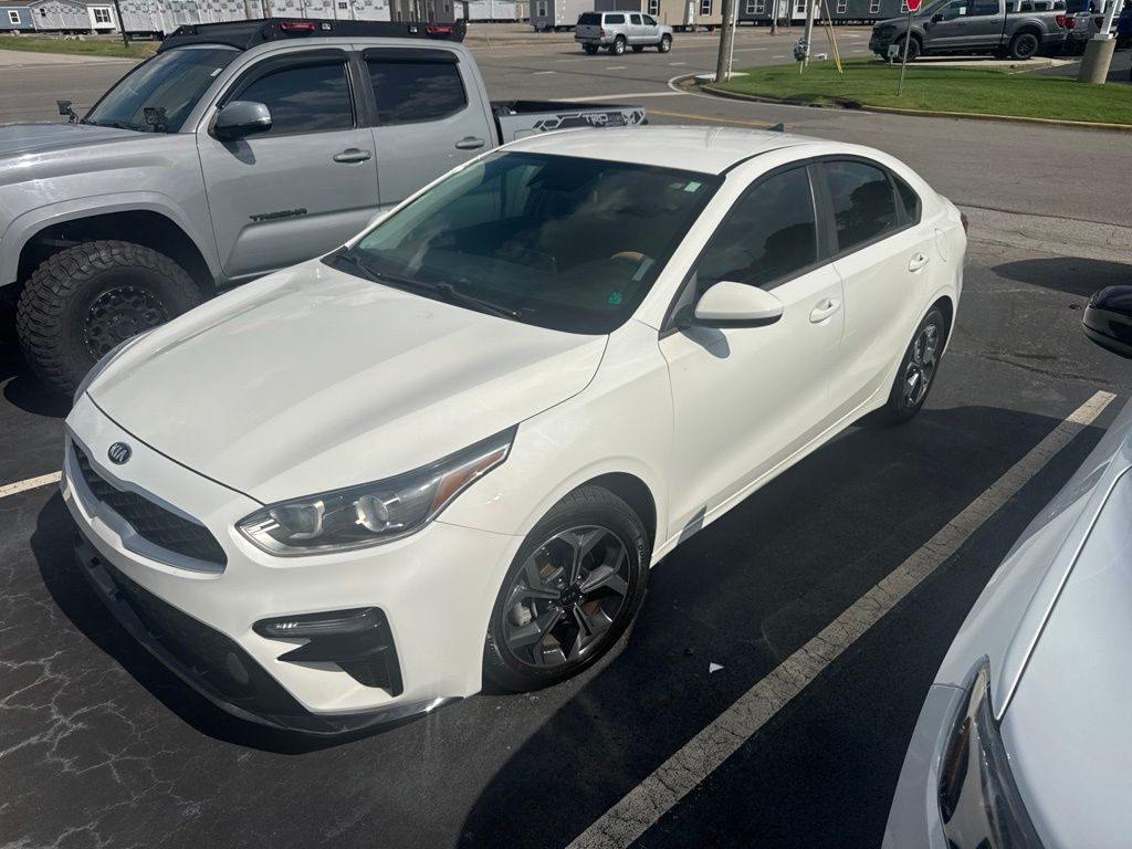 Clear White 2020 Kia Forte Sedan Front-Wheel Drive Continuously Variable Transmission