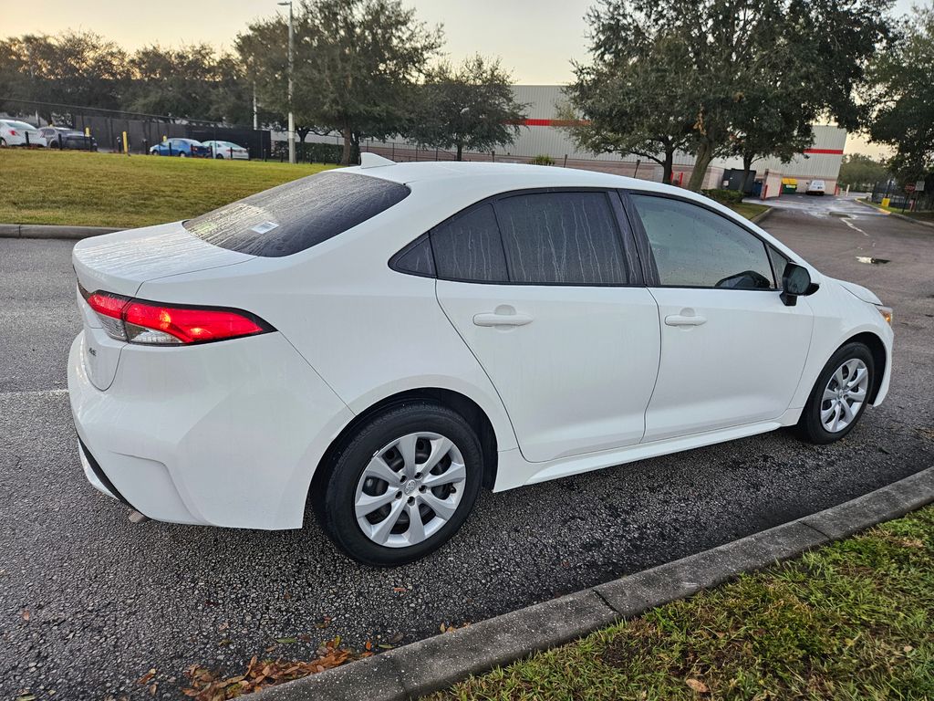 2022 Toyota Corolla LE 5