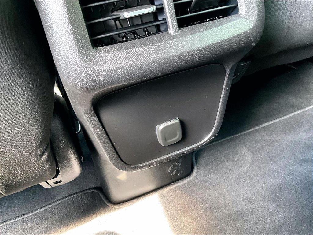 2018 Chevrolet Equinox — photo 27