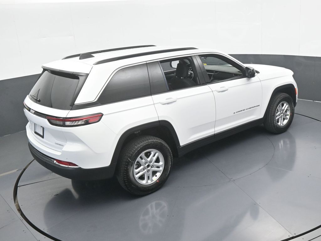 Used 2025 Bright White Clearcoat Jeep Laredo image 48