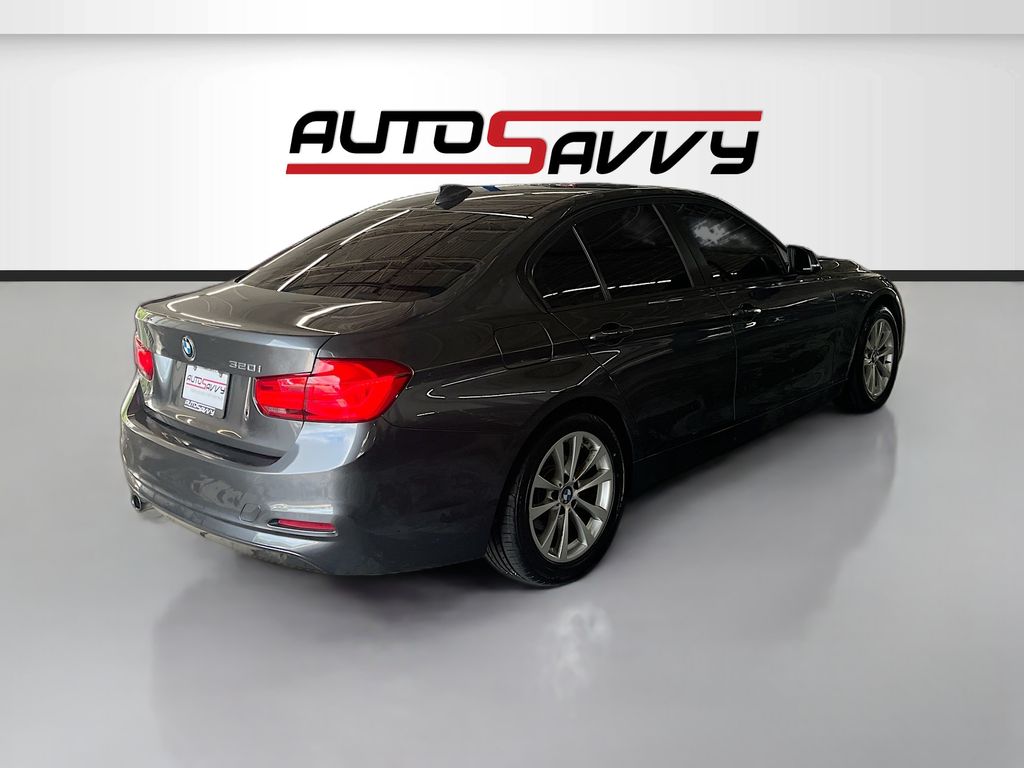 Used 2018 Gray BMW 320i image 7