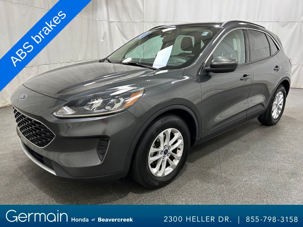 2020 Ford Escape SE photo 2