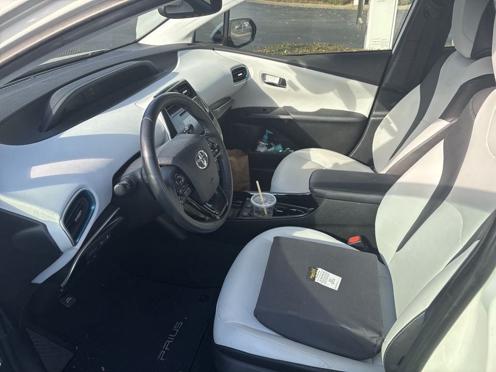 2019 Toyota Prius XLE photo 4