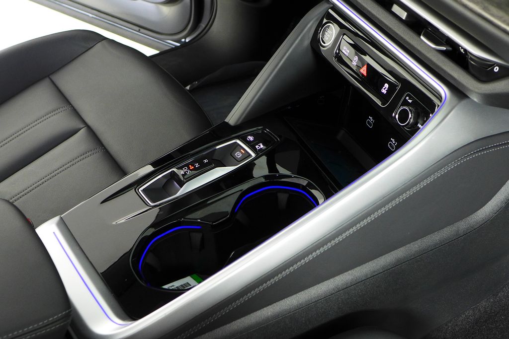 Thumbnail: 2025 Audi Q5 - 15