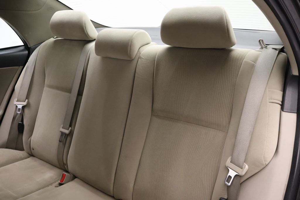 Thumbnail: 2012 Toyota Corolla - 18