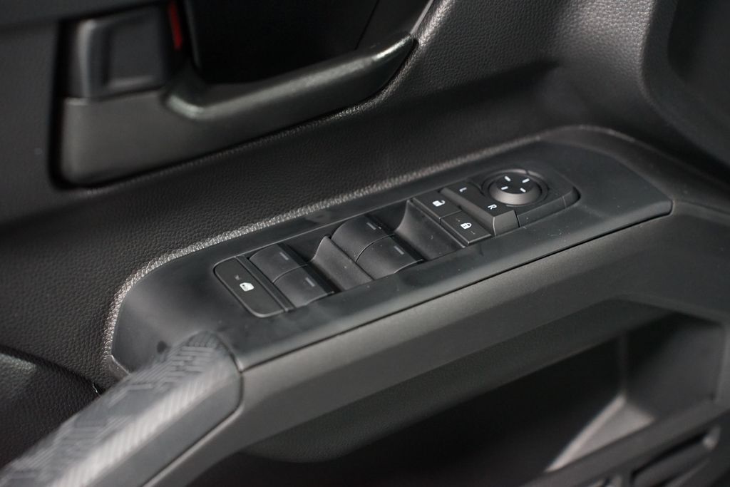 Thumbnail: 2025 Toyota Tacoma - 32