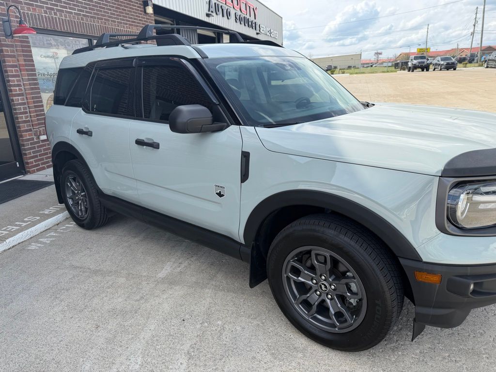 View vehicle photo 3