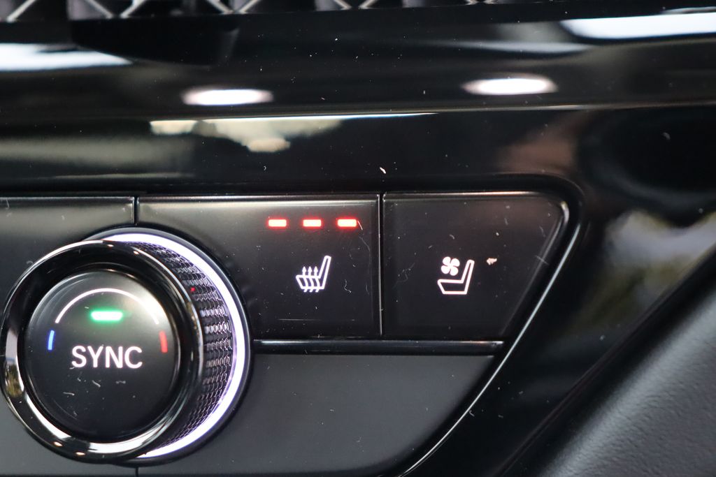 2025 Honda Accord Touring 24