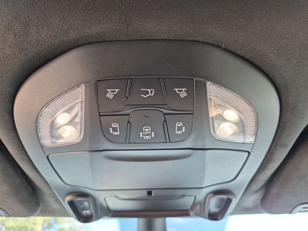 Used Car 2023 Chrysler Pacifica Hybrid  Pinnacle For Sale Under $35,000 In Austin, Texas