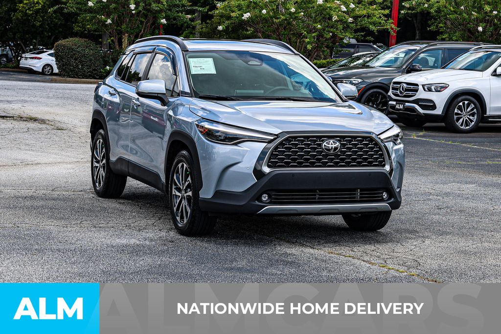 Used 2023 Silver Toyota XLE image 5