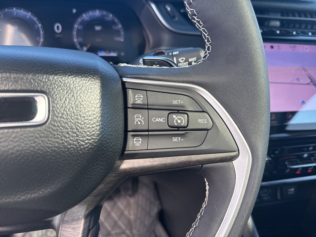 2025 Jeep Grand Cherokee Limited 4x2