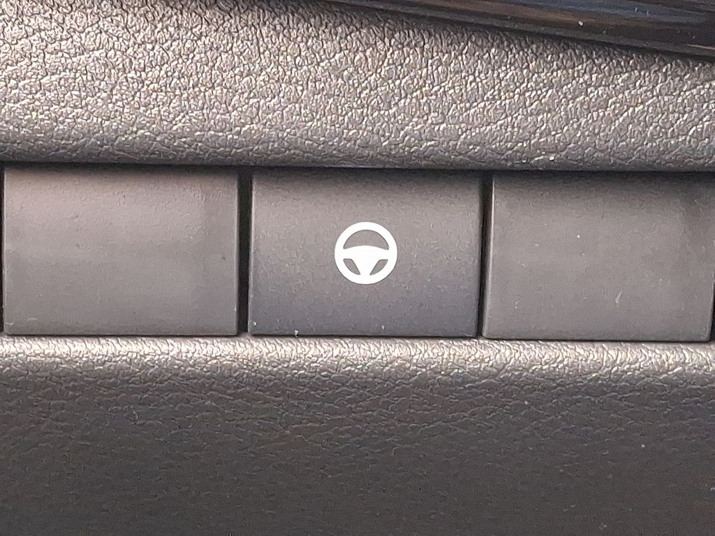 2026 Nissan Kicks — photo 17