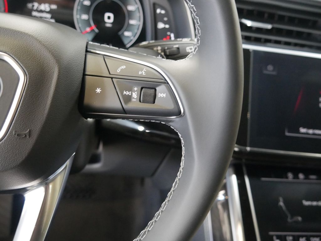 Thumbnail: 2026 Audi Q7 - 31