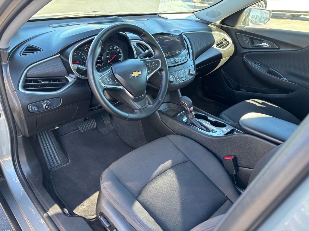 Used Car 2025 Chevrolet Malibu  Rs For Sale Under $25,000 In Austin, Texas