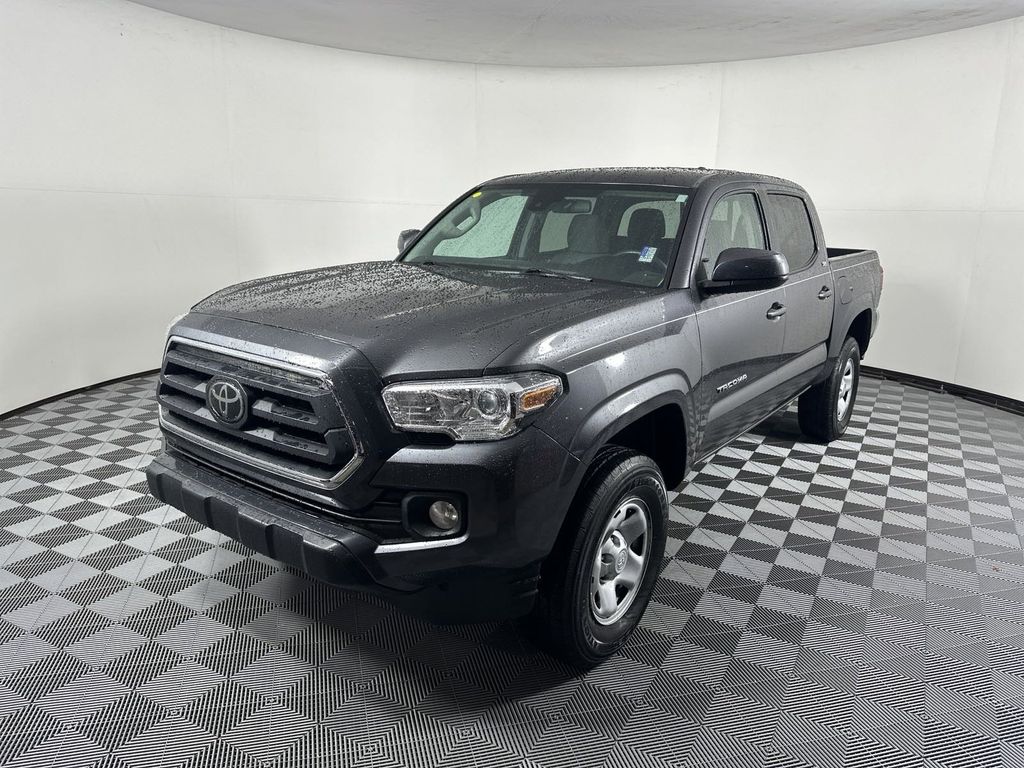 2022 Toyota Tacoma SR5 3